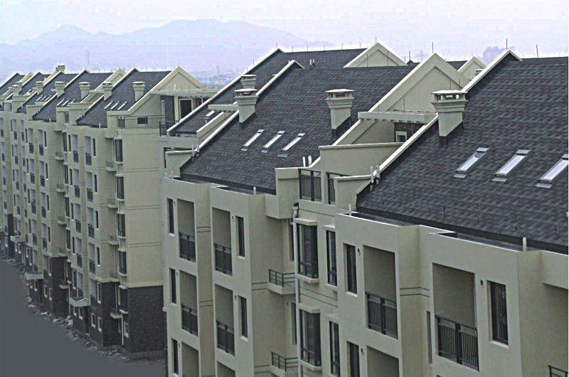 油毡瓦跨越走进旧城改造队伍(转载)(图1) 多彩油毡瓦屋面改造图片